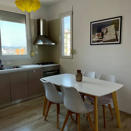 Apartment Cityscape 4- Gem *